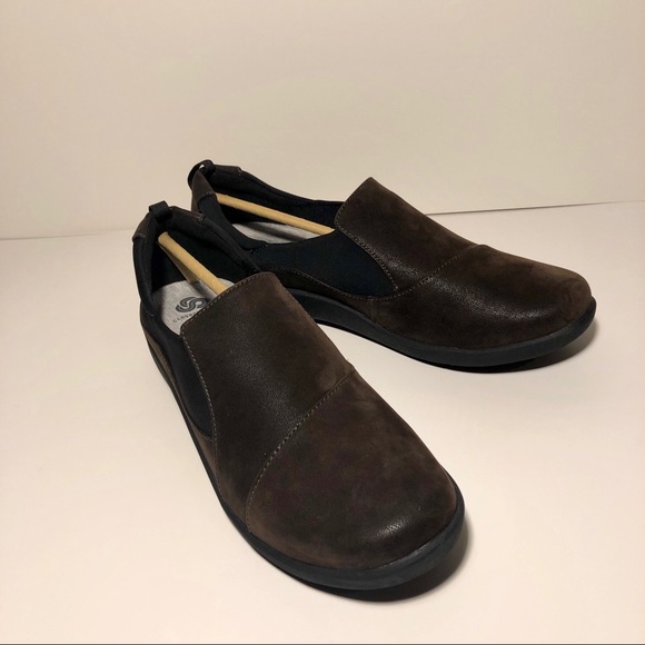 clarks cloudsteppers brown
